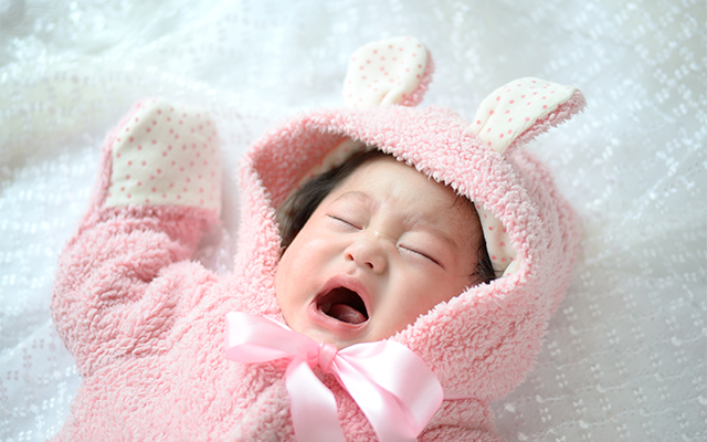 日本　出生率　過去最少　９２万人