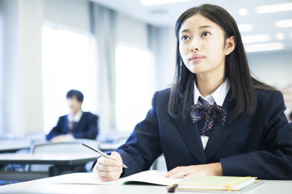 ブラック校則　日本