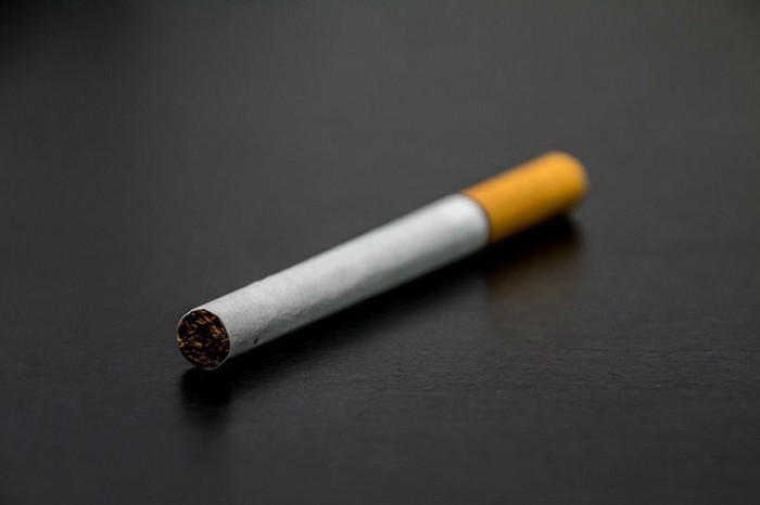 日本　タバコ　禁煙化