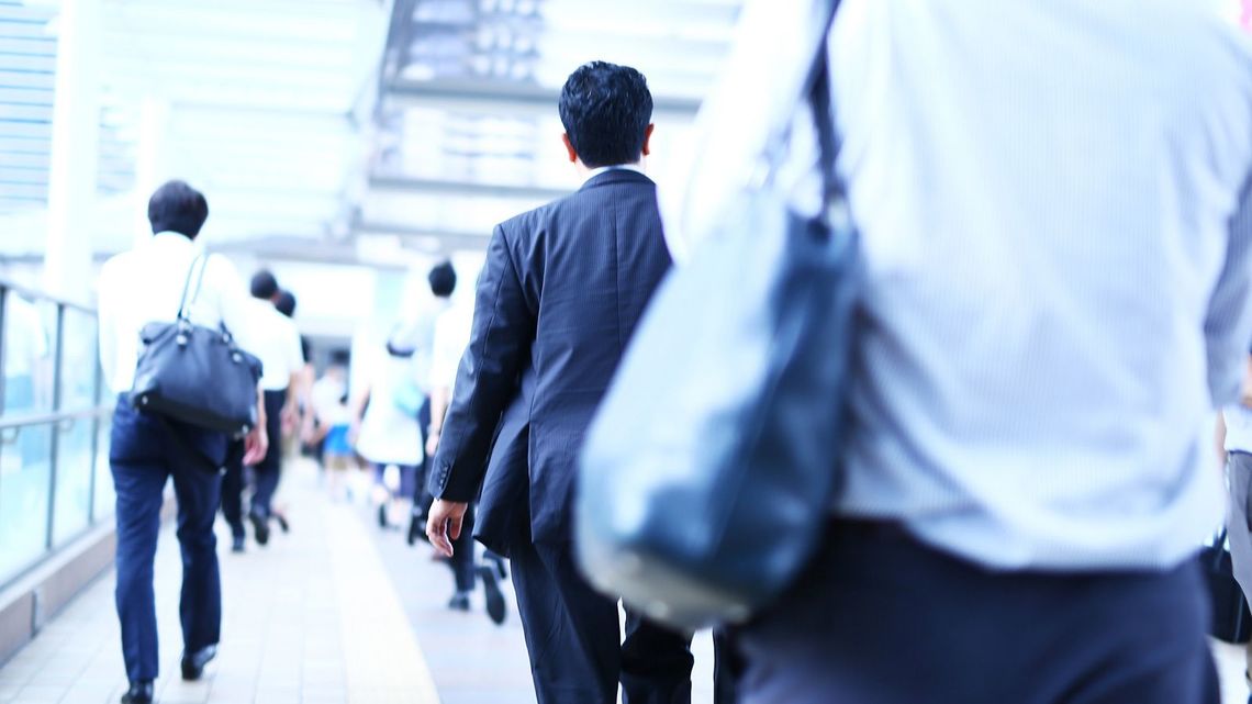 厚労省　勤労統計　不適切調査　実質賃金上昇率　水増し　工作
